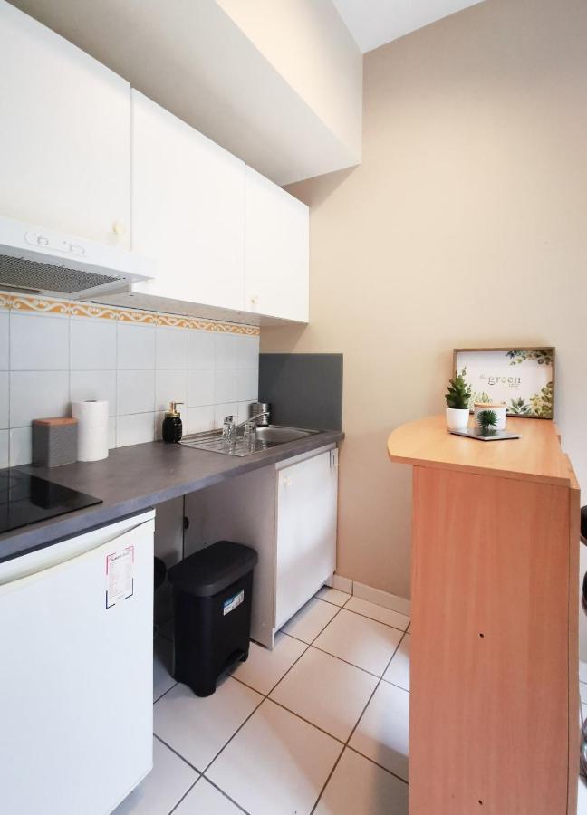 Apartmán Charming Studio Near Jean Mace Lyon Exteriér fotografie